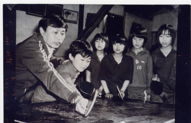 上海，为何“乒燃”心动 ④‌ “乒乓球世界冠军摇篮”孕育国球新力量|上海市|国乒|校园|学校|学生_新浪体育_新浪新闻